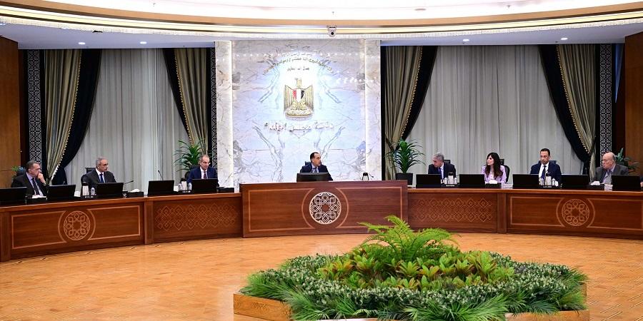 مدبولي يتابع جهود تسهيل إجراءات دخول السائحين عبر التأشيرة الإلكترونية